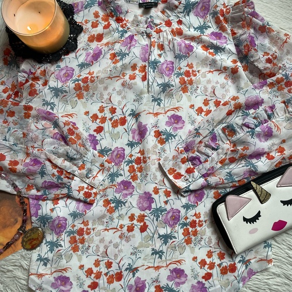 Womens Ann Taylor ruffle split neck top Floral print top - Picture 12 of 16